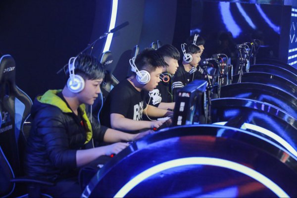 续的进球高 续的进球高